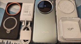 Mint
													Vivo X200 - Unlocked Non-US, Green, 512 GB, 16 GB, photo 3 of 11