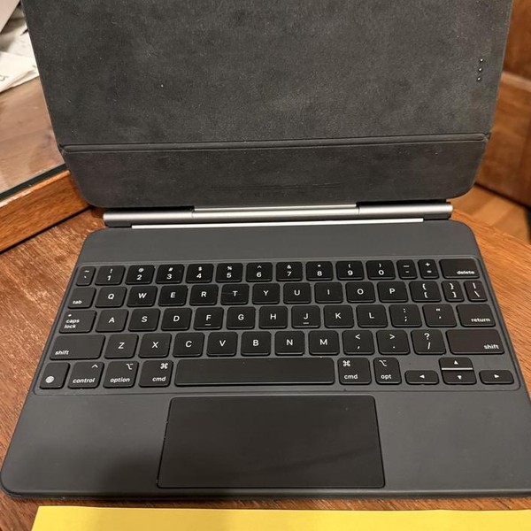 Apple Magic Keyboard for iPad Pro - Black