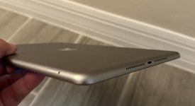 Mint
													Apple iPad 6th Gen - Verizon, Gray, 32 GB, A1954, photo 5 of 8