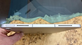 Good
													Apple iPad 11th Gen - Unlocked, Silver, 128 GB, A3355, photo 6 of 6