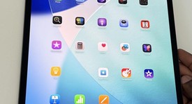 Mint
													Apple iPad Pro 13" (M5) 2025 - Unlocked, Apple M5 9-Core, Space Black, 256 GB, A3361, Standard Glass, photo 4 of 16