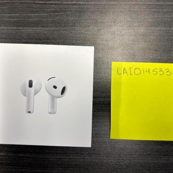 Apple AirPods (4th Gen) - Standard