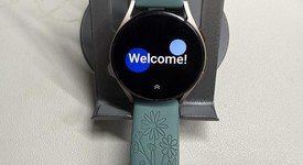 Good
													Samsung Galaxy Watch4 - Unlocked, Gold, 40mm, photo 1 of 6