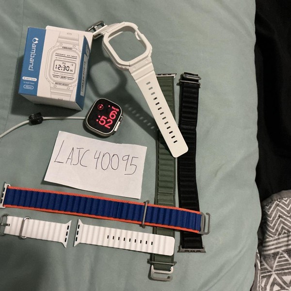 Apple Watch Ultra 49mm - Unlocked, Titanium, A2622