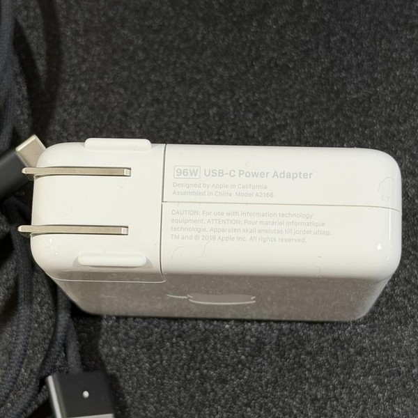 MacBook Pro Late 2023 (M3) - 14 inch - 1 TB, Black, 18 GB, Apple M3 Pro 12-core, 18-core GPU