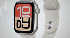 New
													Apple Watch SE 3rd Gen 40mm - Starlight, A3324 - GPS, photo 1 of 4