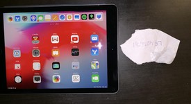 Mint
													Apple iPad Pro 9.7" - Wi-Fi, Gray, 32 GB, A1673, photo 5 of 8