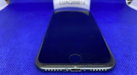 Good
													Apple iPhone 7 - Sprint, Black, 32 GB, A1660, photo 4 of 7