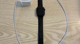 Good
													Apple Watch Series 10 42mm - Verizon, Black, A3001 - Cellular, Aluminum, photo 2 of 8