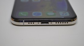 Good
													Apple iPhone Xs - Unlocked, Silver, 64 GB, A1920, photo 2 of 11
