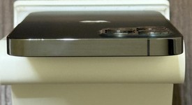 Good
													Apple iPhone 12 Pro - Unlocked, Graphite, 128 GB, A2341, photo 5 of 8