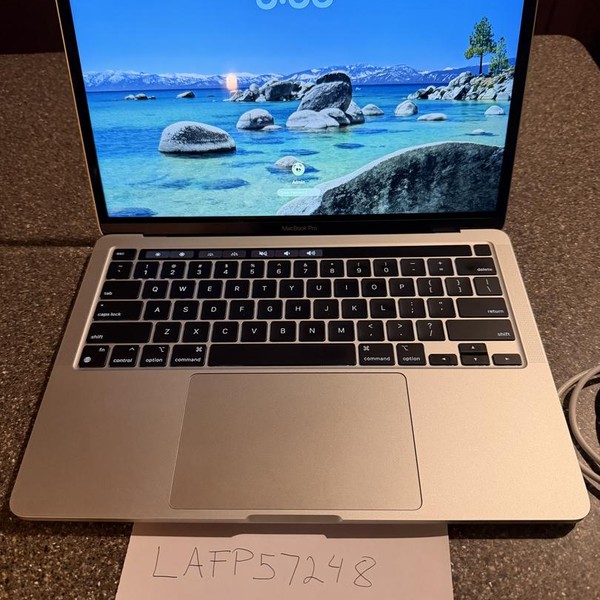 MacBook Pro 2020 - 13 inch - 256 GB, Silver, 8 GB, Apple M1