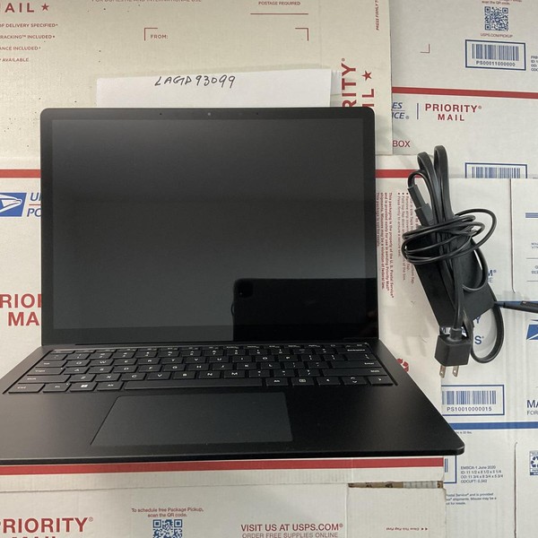 Microsoft Surface Laptop 5 - 1 TB, Black, 32 GB, Intel Core i7, 13.5 inch