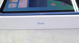 Good
													Apple iPad 11th Gen - Unlocked, Blue, 128 GB, A3355, photo 4 of 11