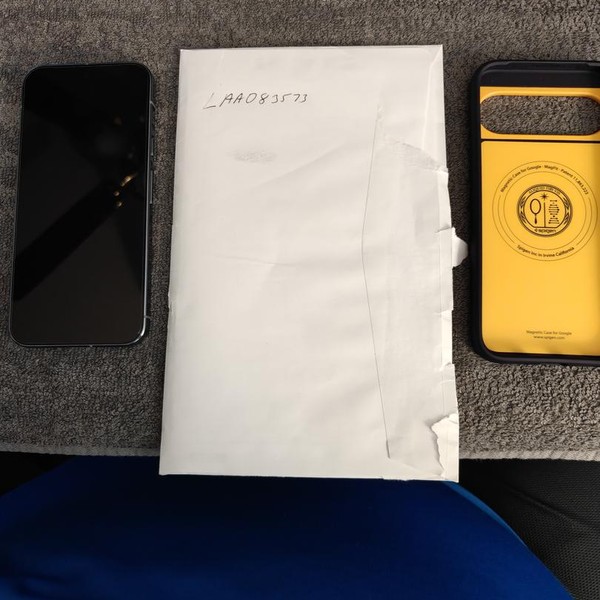 Google Pixel 10 Pro XL - Unlocked, 256 GB, Moonstone, GUL82