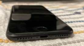 Good
													Apple iPhone 7 - AT&T, Jet Black, 128 GB, A1778, photo 5 of 6