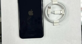 Mint
													Apple iPhone SE 3rd Gen 2022 - Unlocked, Midnight, 64 GB, A2595, photo 1 of 9