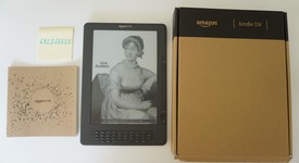 Mint
													Amazon Kindle DX 2nd Gen - Black, photo 1 of 8