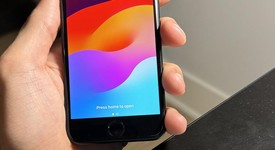 Fair
													Apple iPhone SE 3rd Gen 2022 - Unlocked, Midnight, 64 GB, A2595, photo 6 of 6