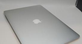 Good
													MacBook Air 2017 - 13" - I5, Silver, 128 GB, 8 GB, photo 5 of 8