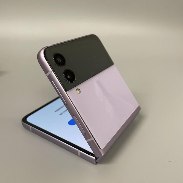 Samsung Galaxy Z Flip3 5G - Unlocked, 128 GB, Lavender, 8 GB, SM-F711U1