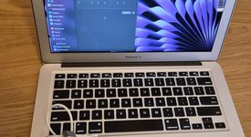 Good
													MacBook Air 2017 - 13" - I7, Silver, 128 GB, 8 GB, photo 4 of 12
