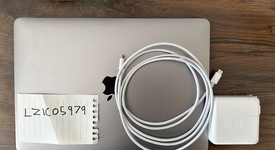 Good
													MacBook Pro 2019 - 13" - I5, Silver, 256 GB, 8 GB, photo 1 of 5