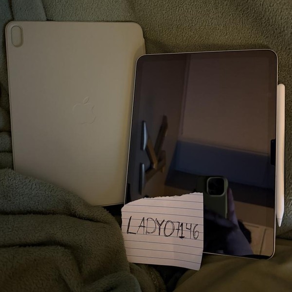 Apple iPad Air 11 inch (M3) 2025 - Wi-Fi, 128 GB, Starlight, A3266