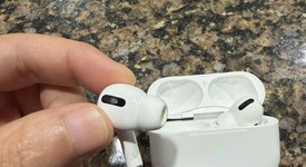 Used
													Apple AirPods Pro - MagSafe Case, photo 4 of 5
