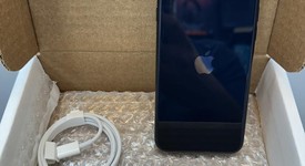 Mint
													Apple iPhone SE 3rd Gen 2022 - Unlocked, Midnight, 64 GB, A2595, photo 2 of 6
