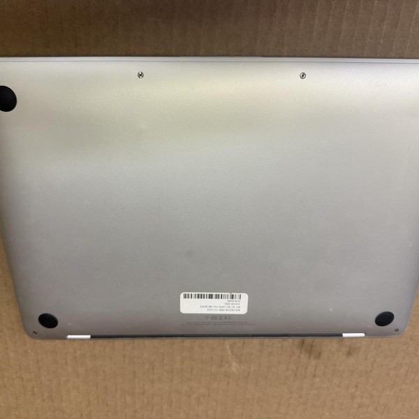 MacBook Pro 2020 - 13 inch - 256 GB, Silver, 8 GB, Apple M1