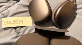 Used
													Apple AirPods Max USB-C - Midnight, photo 3 of 8