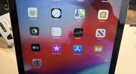 Good
													Apple iPad Air - Unlocked, Gray, 16 GB, photo 5 of 8