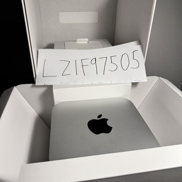 Mac Studio 2022 - 1 TB, 64 GB, Apple M1 Max, 24 Core GPU