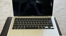 Good
													MacBook Air 2020 - 13" - I3, Silver, 256 GB, 8 GB, photo 1 of 12