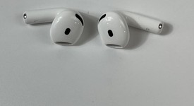 New
													Apple AirPods 4th Gen - Active Noise Cancellation, photo 4 of 9