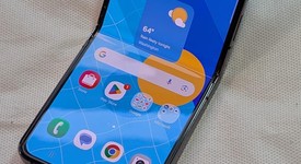 Fair
													Samsung Galaxy Z Flip5 - Unlocked, Graphite, 512 GB, 8 GB, SM-F731U1, photo 1 of 12