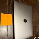Good MacBook Pro 2020 - 13 inch - 256 GB, Silver, 8 GB, Intel Core i5