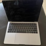 Good MacBook Air 2018 - 13 inch - 128 GB, Silver, 8 GB, Intel Core i5