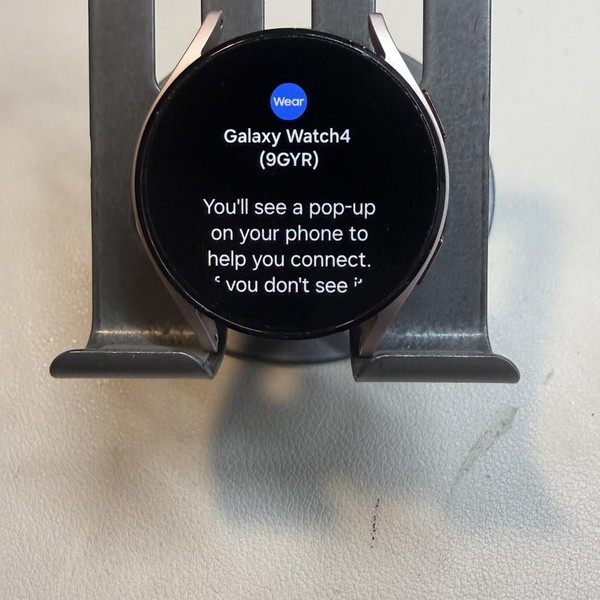 Samsung Galaxy Watch4 - Unlocked, Gold, 40mm