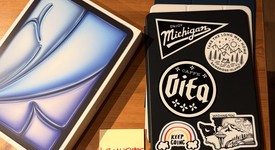 Mint
													Apple iPad Air 11" (M3) 2025 - Wi-Fi, Blue, 256 GB, A3266, photo 4 of 15