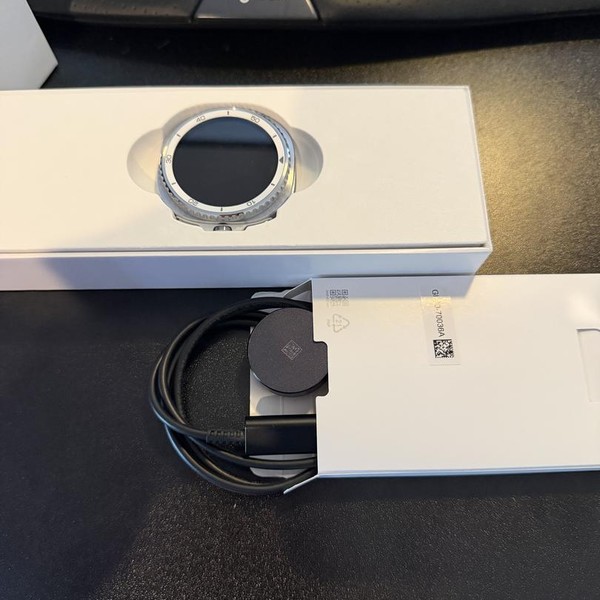 Samsung Galaxy Watch8 Classic - Unlocked, White, SM-L505, 46mm