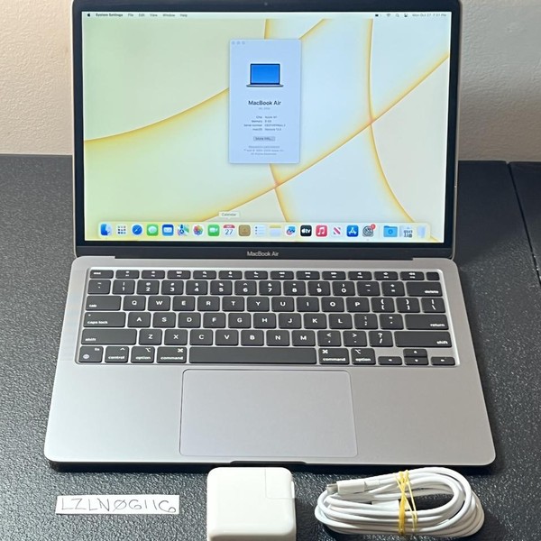 MacBook Air 2020 - 13 inch - 128 GB, Gray, 8 GB, Apple M1