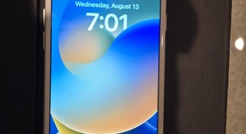 Mint
													Apple iPhone 8 - Verizon, Silver, 64 GB, A1863, photo 2 of 7
