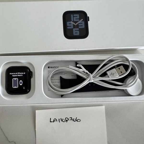Apple Watch SE (2nd Gen) 40mm - Midnight, A2722 - GPS, Aluminum