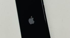 Good
													Apple iPhone SE 3rd Gen 2022 - Unlocked, Midnight, 64 GB, A2595, photo 3 of 9