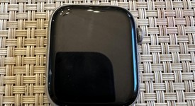 Mint
													Apple Watch Series 6 44mm - Unlocked, Silver, A2294 - Cellular, Stainless Steel, photo 1 of 9