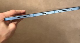 Mint
													Apple iPad Air 5th Gen - Unlocked, Blue, 64 GB, A2589, photo 2 of 11