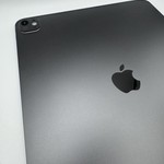 Good Apple iPad Pro 13 inch (M5) 2025 - Unlocked, 256 GB, Space Black, Apple M5 9-Core, A3361, Standard Glass