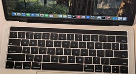 Good
													MacBook Pro 2019 - 13" - I5, Silver, 256 GB, 8 GB, photo 2 of 9